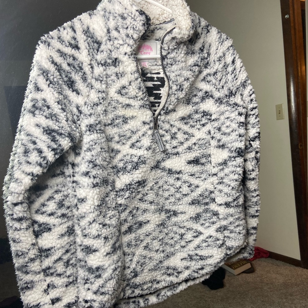 Black and White Sherpa